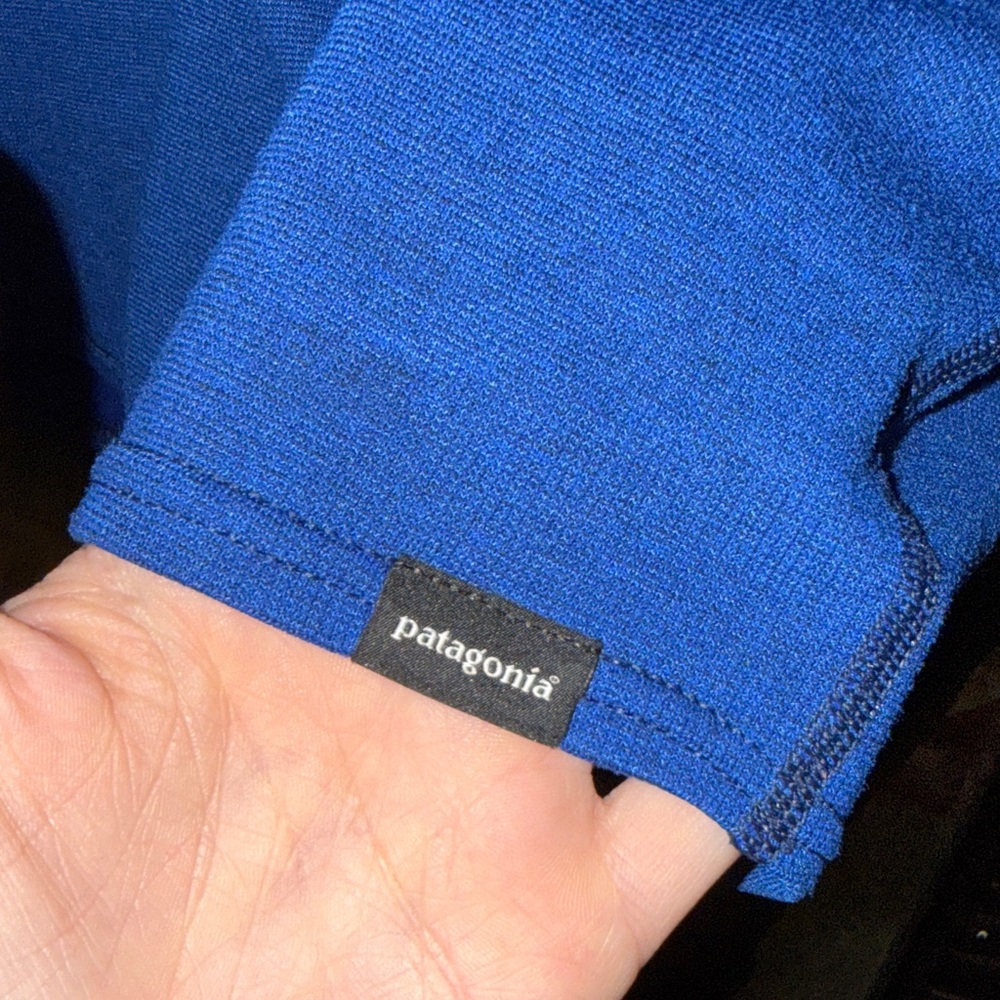 Patagonia Classic Men's Crewneck Sweater in Royal Blue Medium - Picture 4 of 5